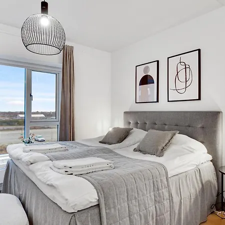 Sanders Arena - Charming Three-bedroom Close To Metro Station Kopenhagen